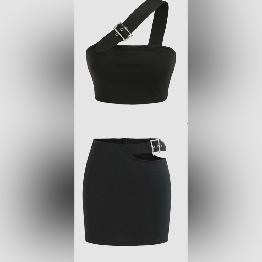 Chic Black Crop Top & Mini Skirt Set with Rhinestone Buckle Detail